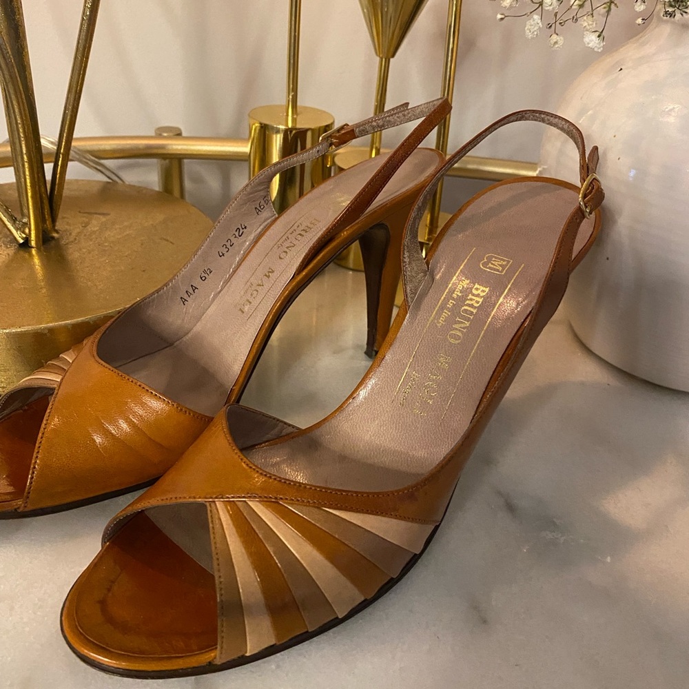 Vintage Bruno Magli Slingback pumps